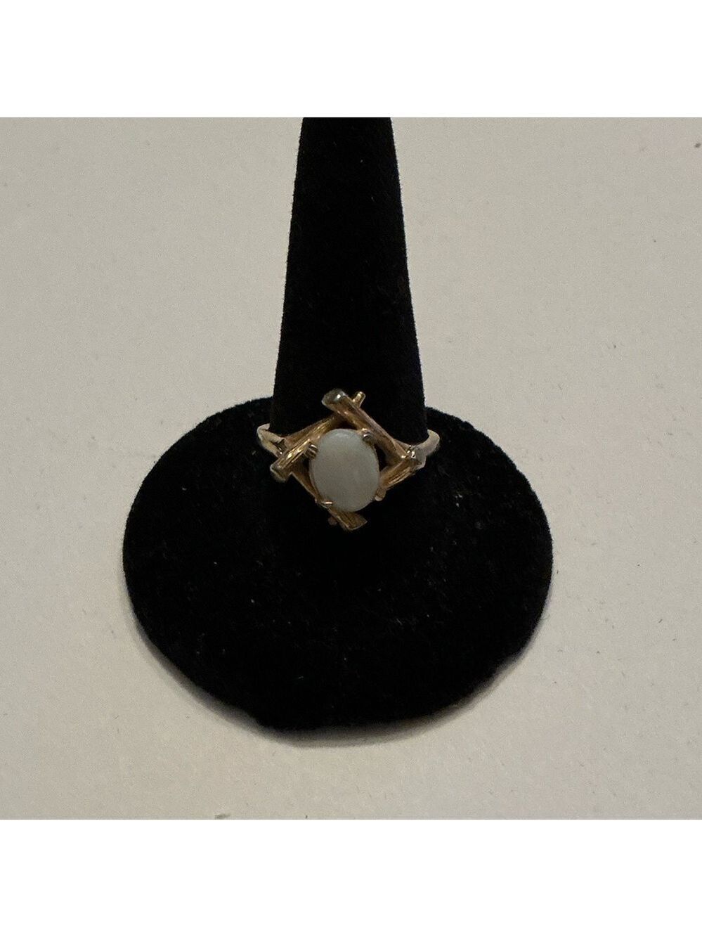 Vintage Unicus White Opal 18k Gold Filled Ring